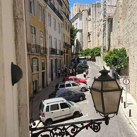 No Limit Alfama 2* Lisbona